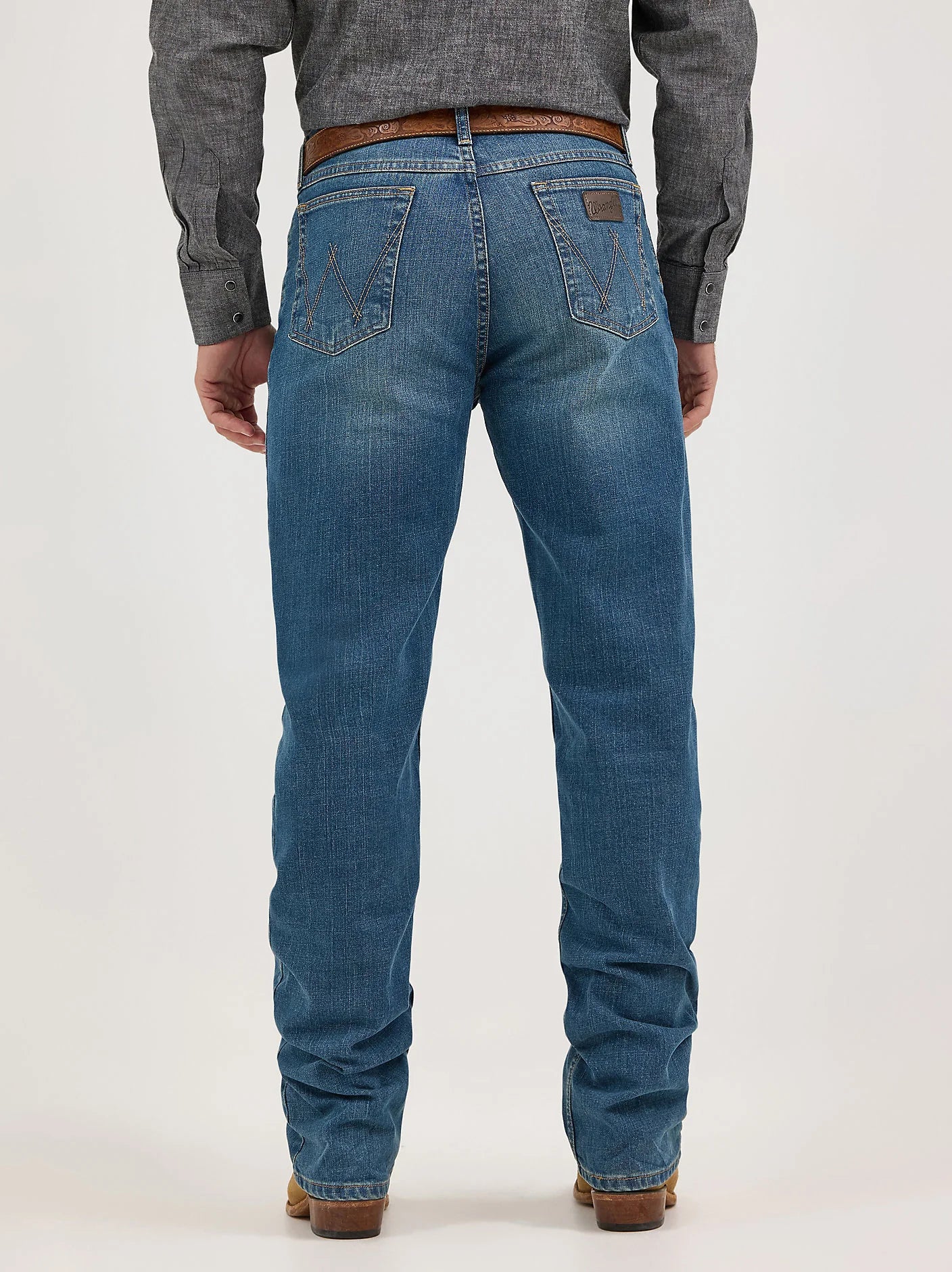Wrangler Mens Cody Johnson 01 Relax Fit Jeans