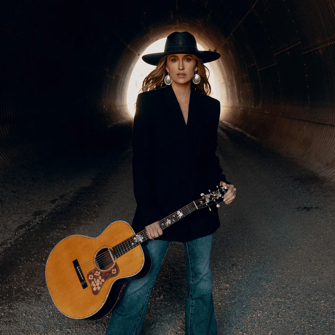 Charlie 1 Horse Lainey Wilson Straw