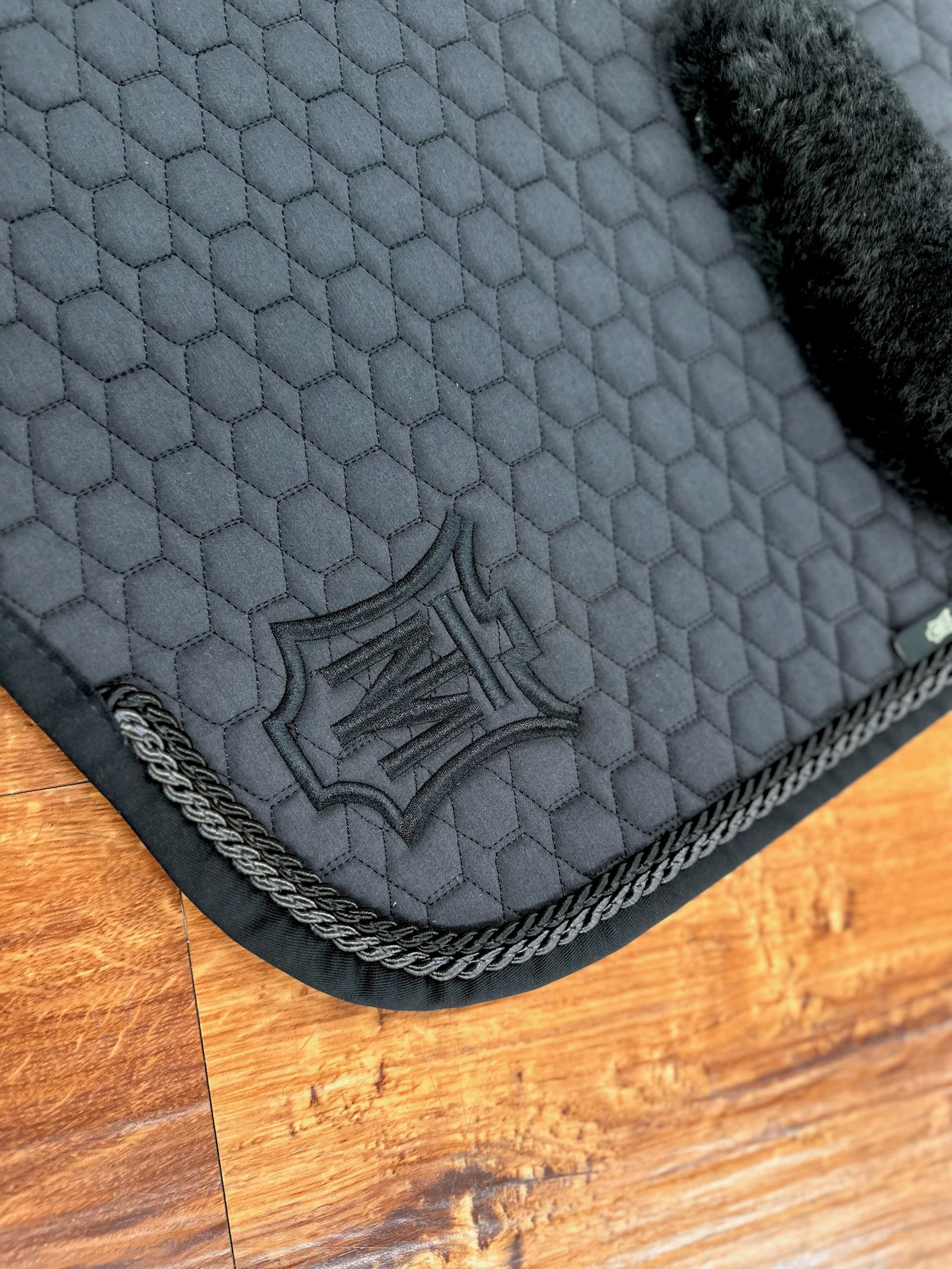 Mattes Graphite Euro Fit Dressage Pad with sheepskin & Black Pipping