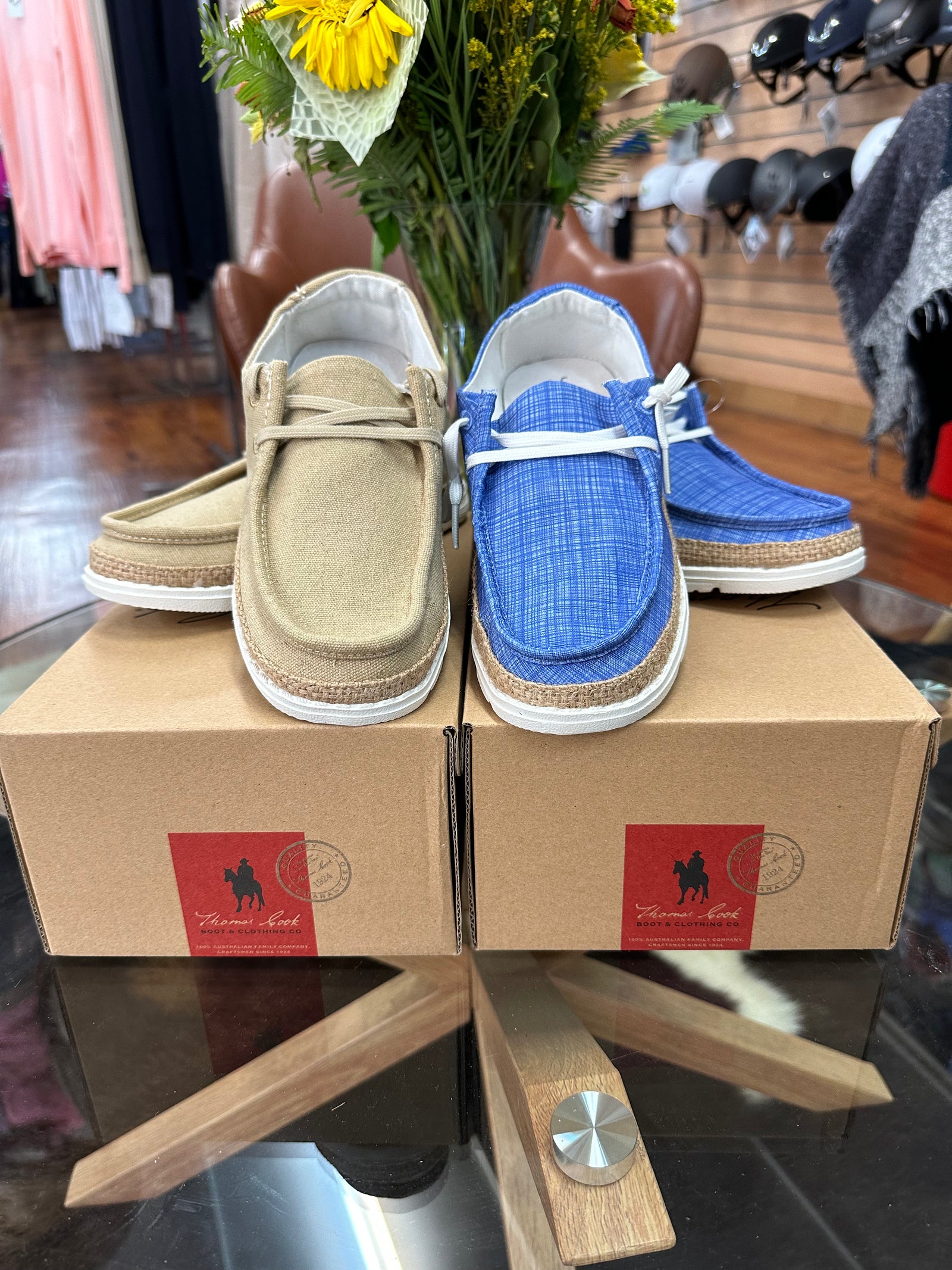 THOMAS COOK VACATION LITE SHOE