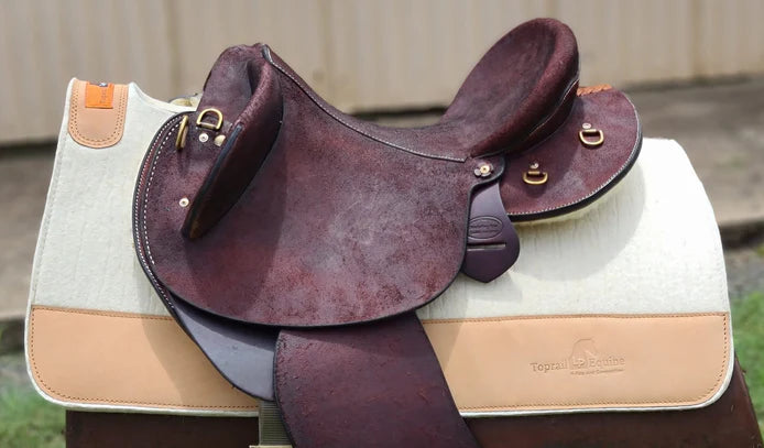 Toprail Elite Performance Square Pad w cinch cutout.