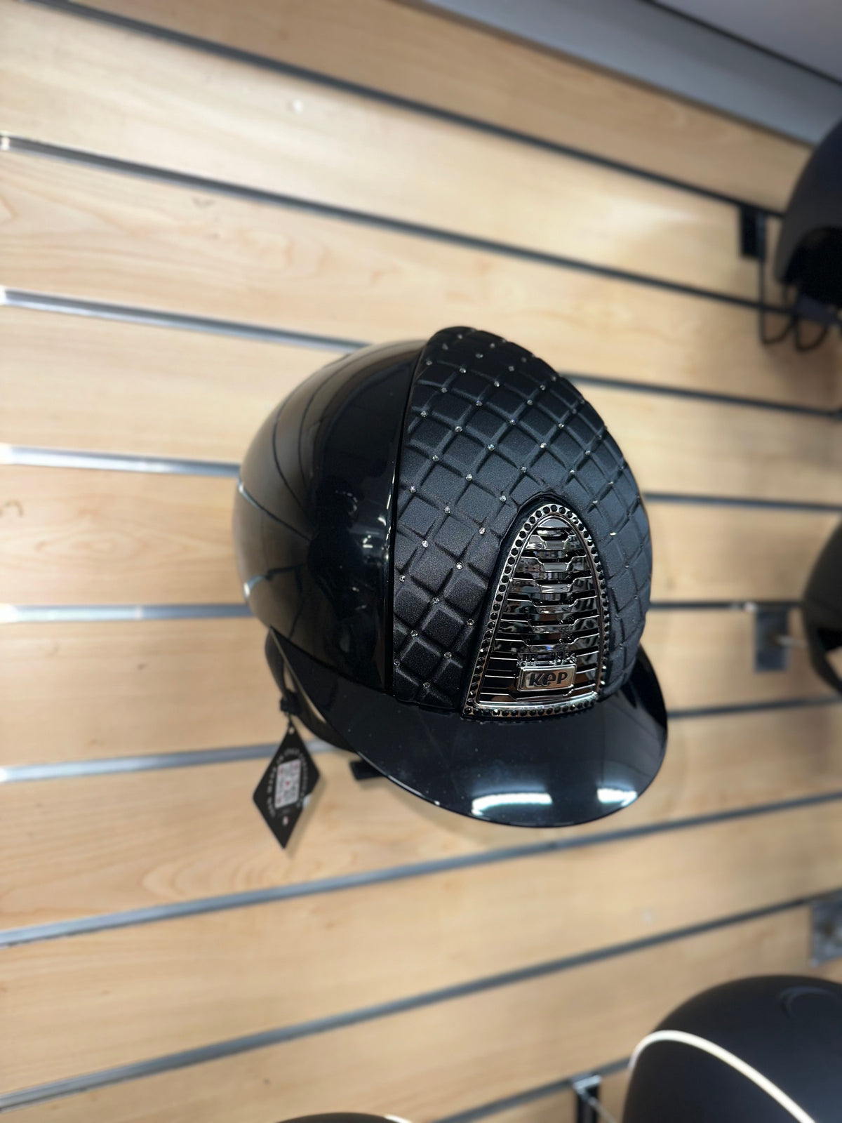 Kep 2.0 Polish Black with Satin Cross Black and Crystal Silvernight finishes