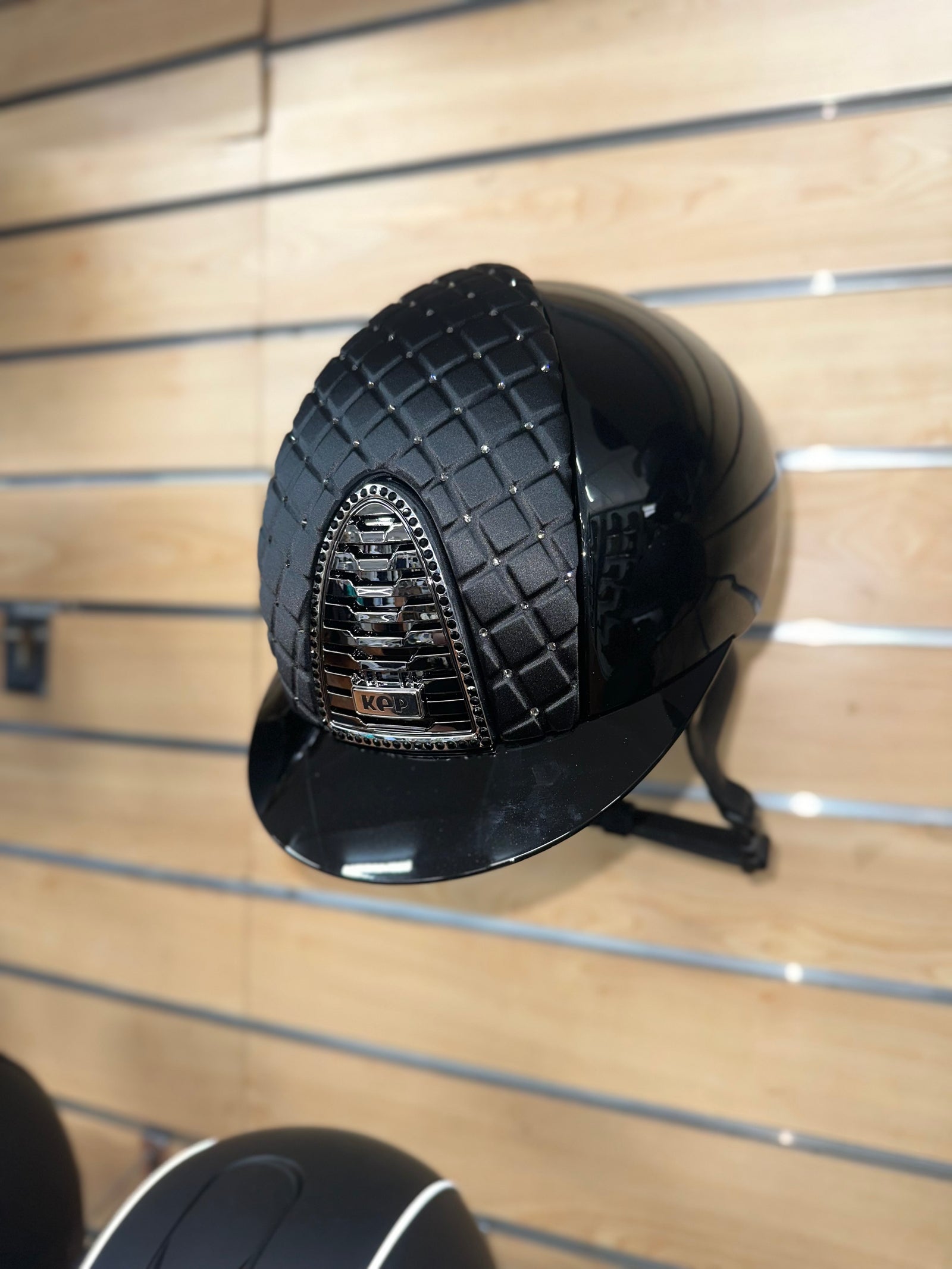 Kep 2.0 Polish Black with Satin Cross Black and Crystal Silvernight finishes