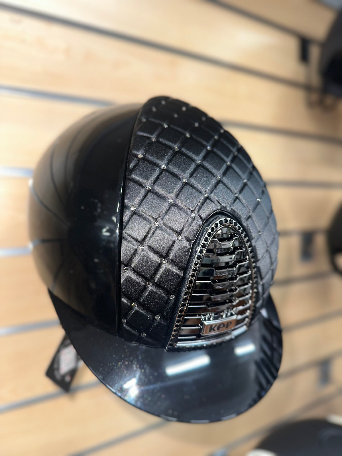 Kep 2.0 Polish Black with Satin Cross Black and Crystal Silvernight finishes