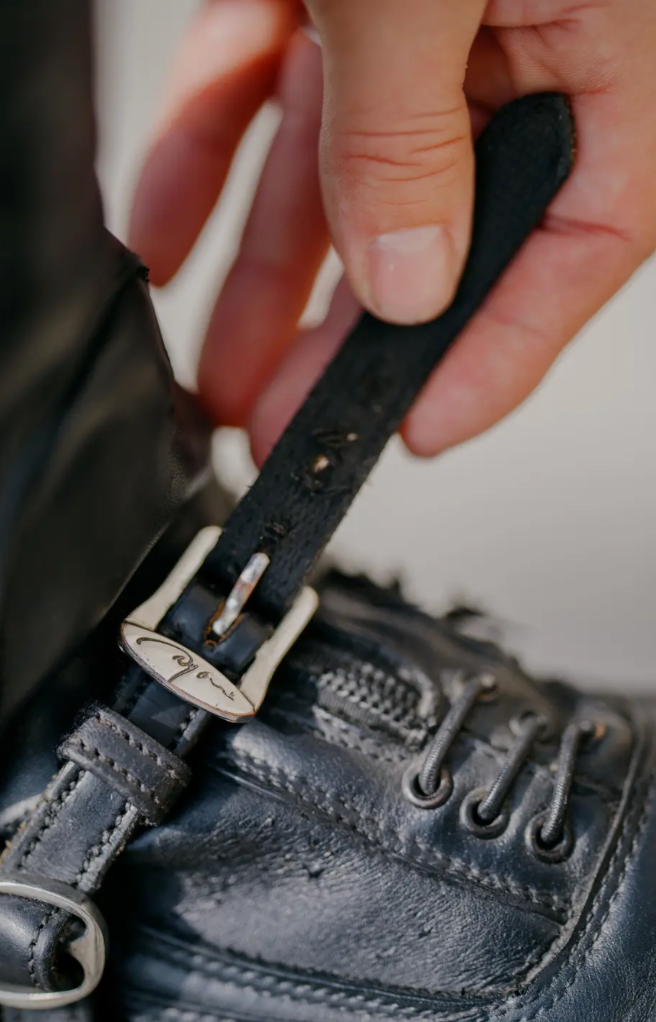 Dyon Spur Straps