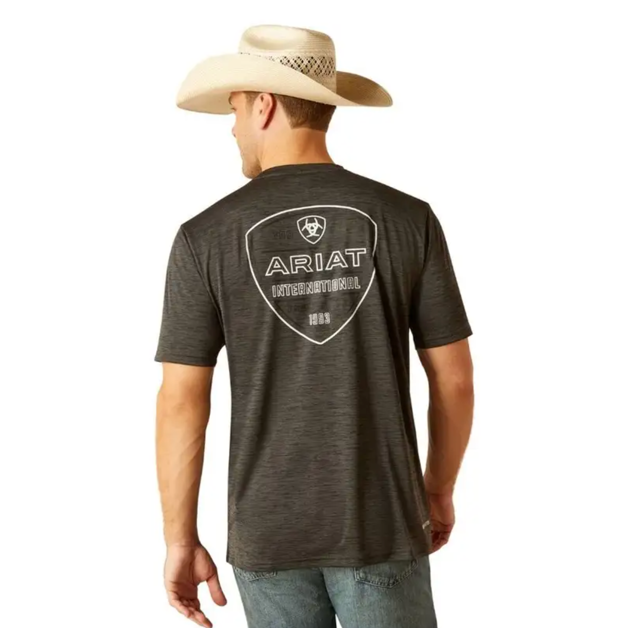 ARIAT MNS CHARGER CRESTLINE SS TEE CHARCOAL