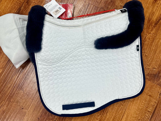 Mattes White Euro Fit Correction Pad with Sheepskin and Navy Pipping