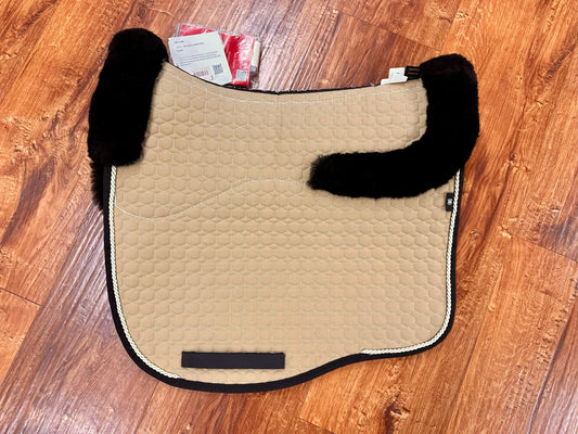 Mattes Euro Fit Dressage Pad with Black Sheepskin and Vanilla/ White Pipping