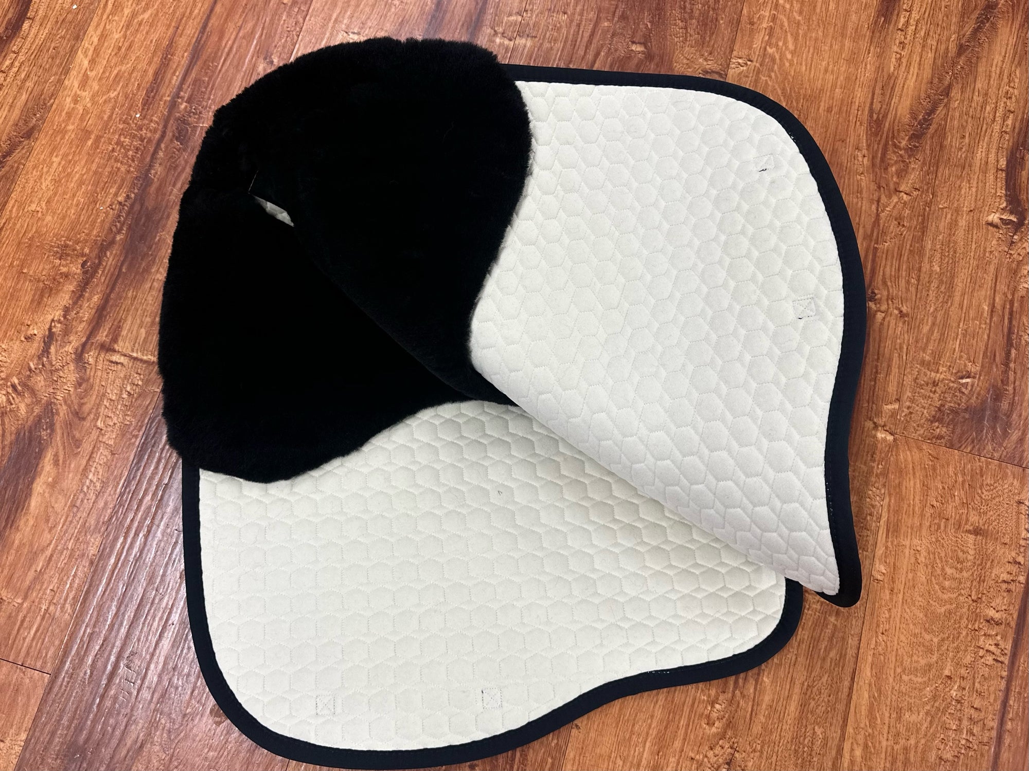 Mattes Euro Fit Dressage Pad with Black Sheepskin and Vanilla/ White Pipping