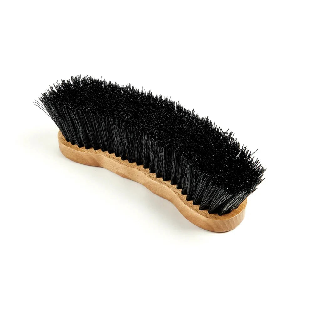 Shires EZI-GROOM Premium Dandy Brush Wood