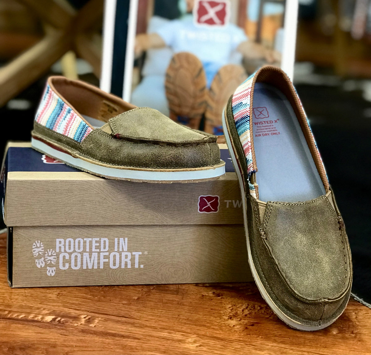 TWISTED X Women&#39;s Slip-On Loafer